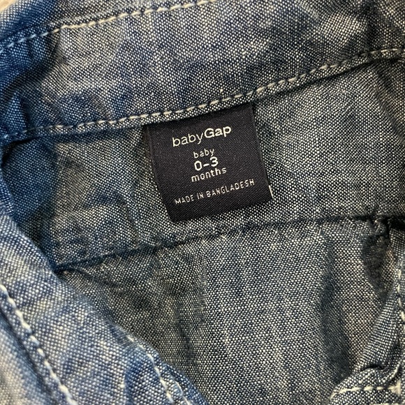 Baby Gap Button Up Short Sleeve Chambray Shirt - Picture 2 of 7